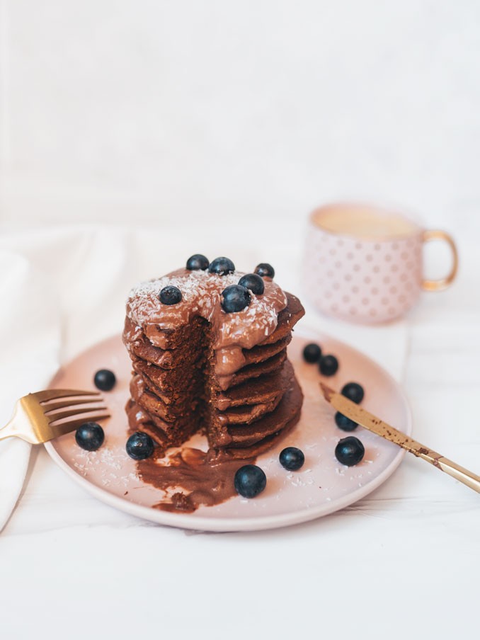 5-Ingredient Chocolate Pancakes